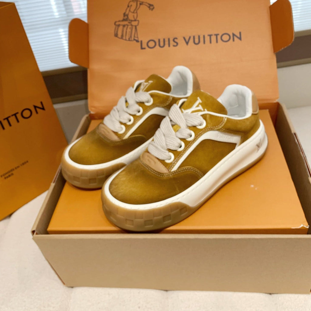 LV 26S TILTED SNEAKERS IN COGNAC BROWN SUEDE