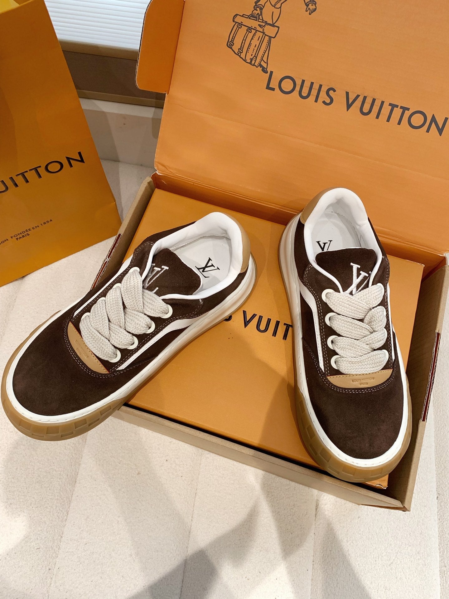 LV 26S TILTED SNEAKERS IN DARK BROWN SUEDE