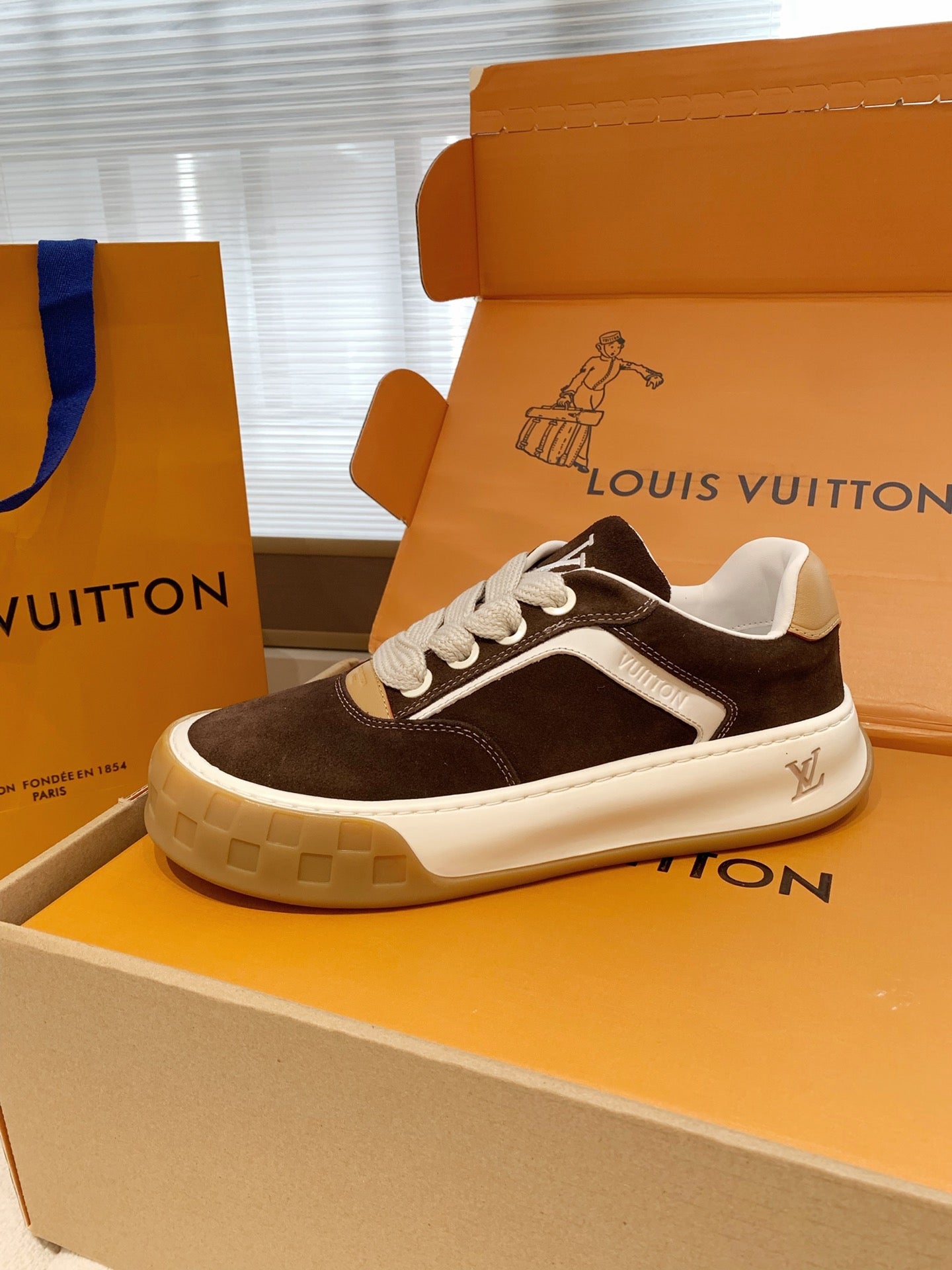 LV 26S TILTED SNEAKERS IN DARK BROWN SUEDE