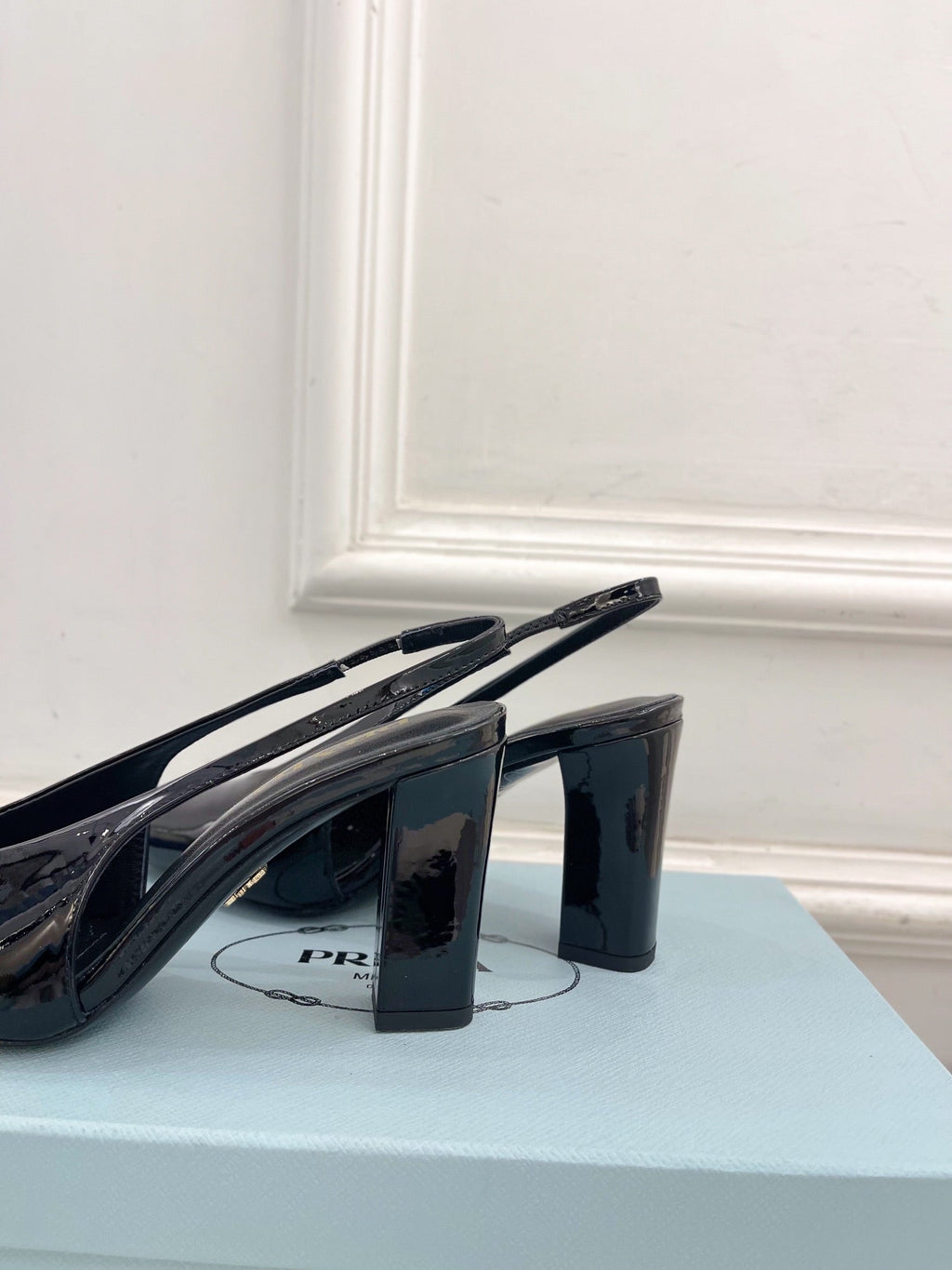 SQUARE TOE SLINGBACK PUMPS IN BLACK GLOSSY CALFSKIN