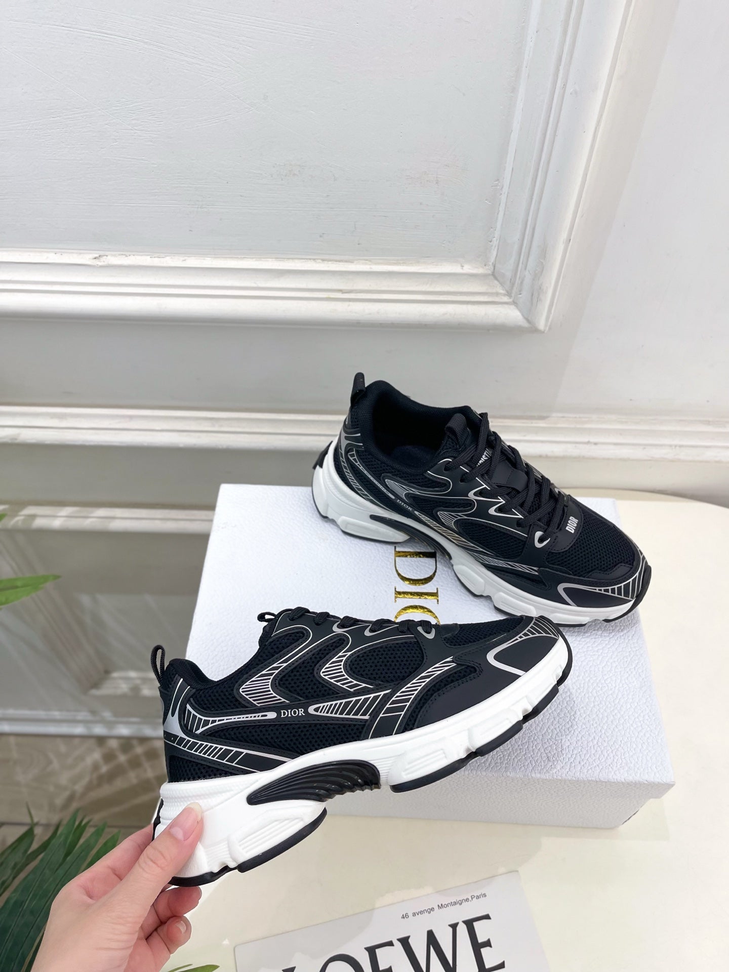 DIOR 26S SNEAKER IN BLACK CALFSKIN AND MESH FABRIC