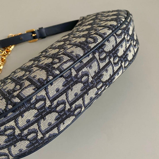CD LOUNGE 26CM BLUE OBLIQUE EMBROIDERY