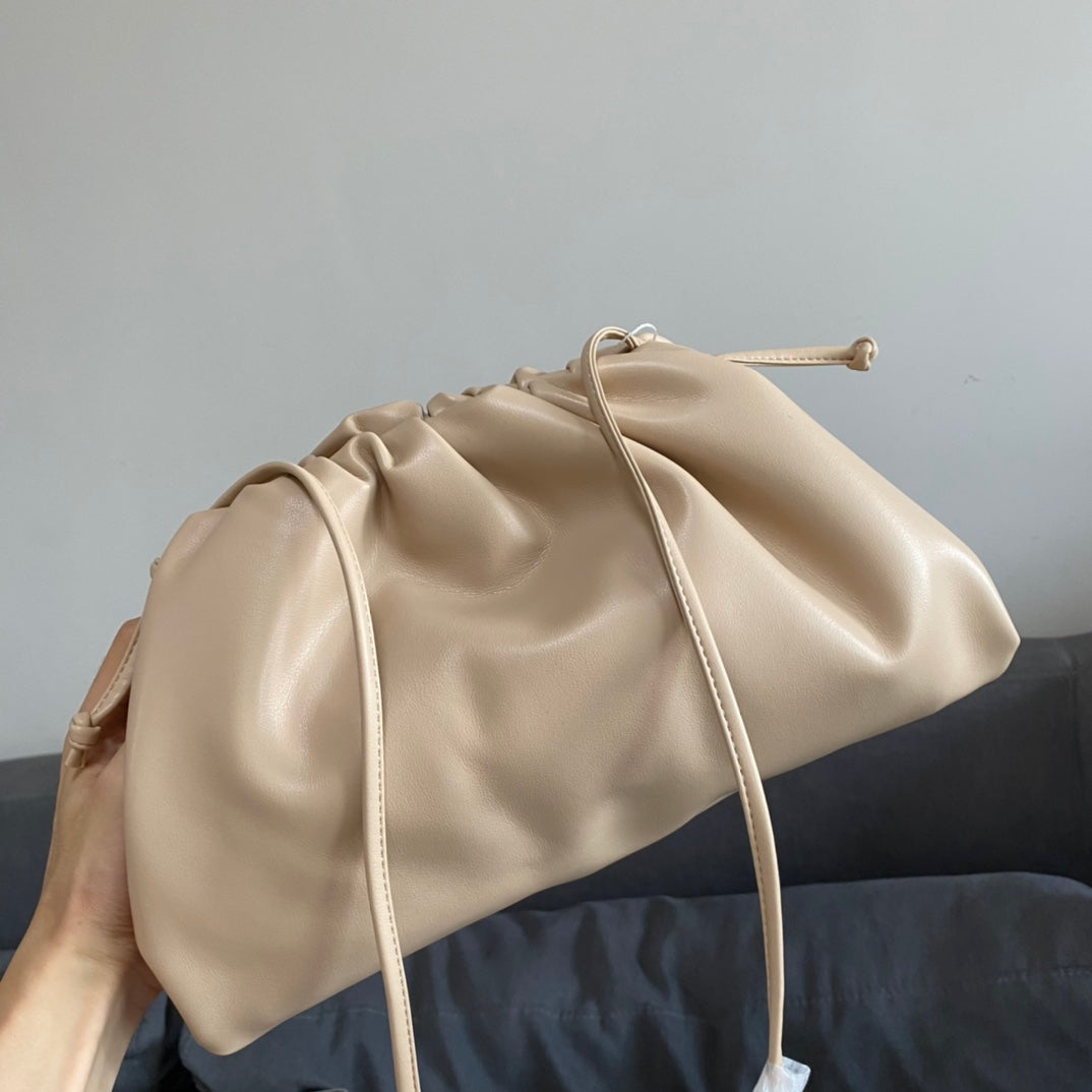 Classic Pouch Beige
